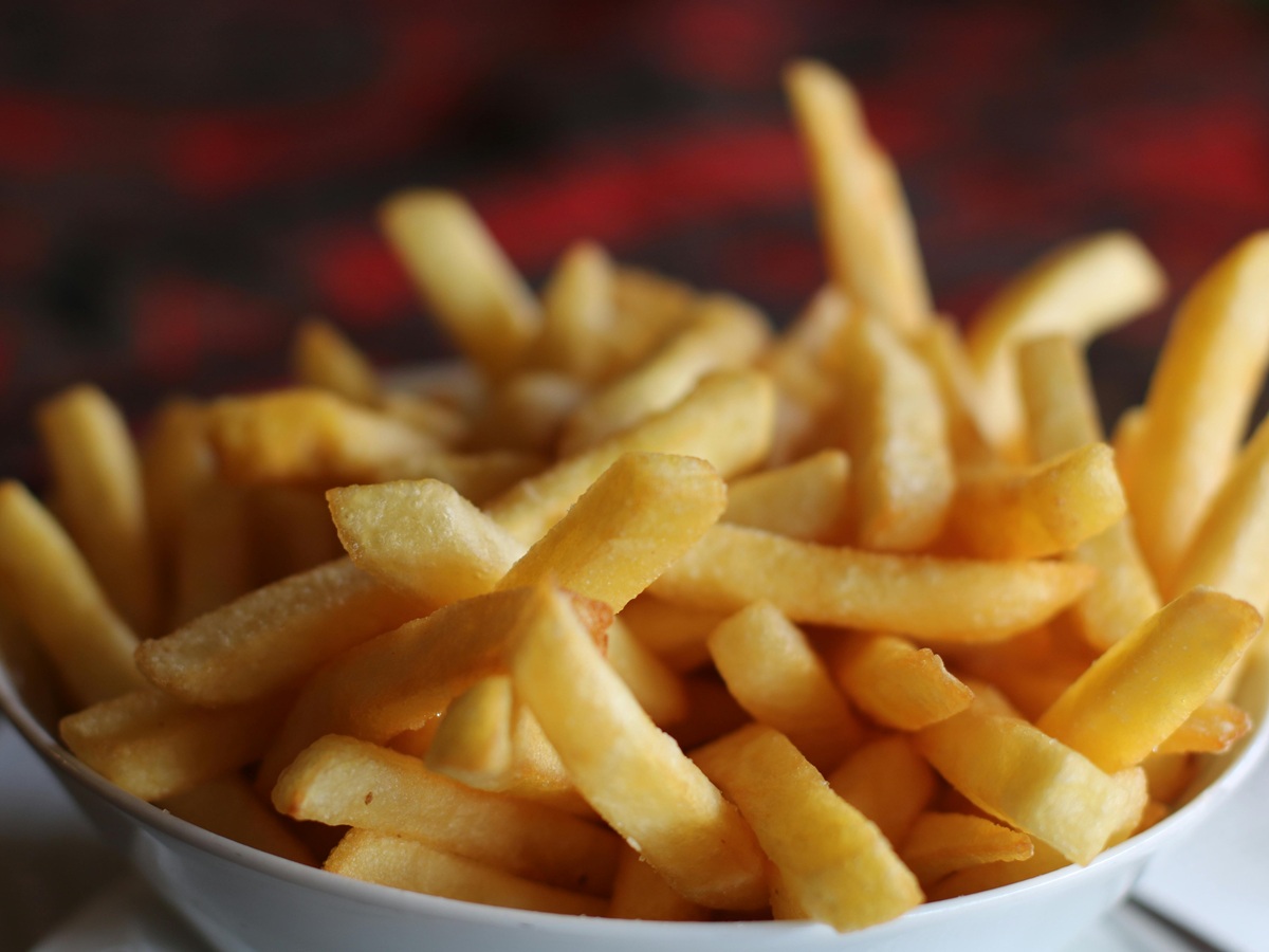 A crispy cone of Belgian-style fries (frites belges) – golden, double-fried perfection